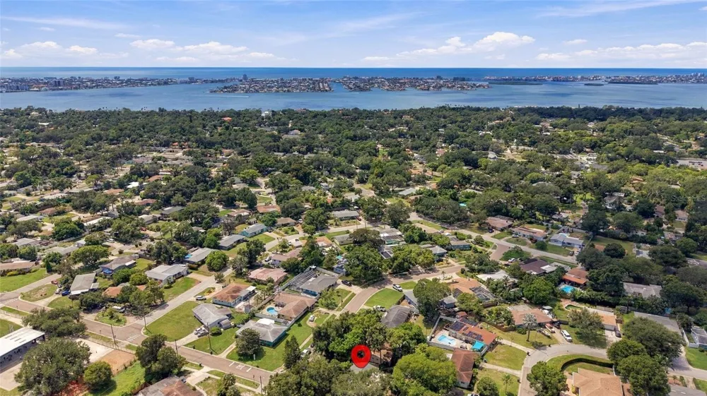 7557 18TH AVENUE St Petersburg, FL 33710