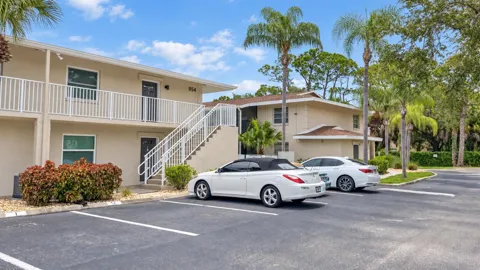 954 LA COSTA CIRCLE #1