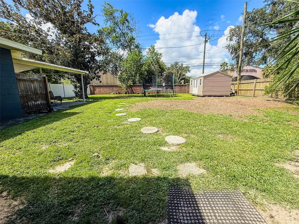 102 GLEN RIDGE AVENUE Temple Terrace, FL 33617