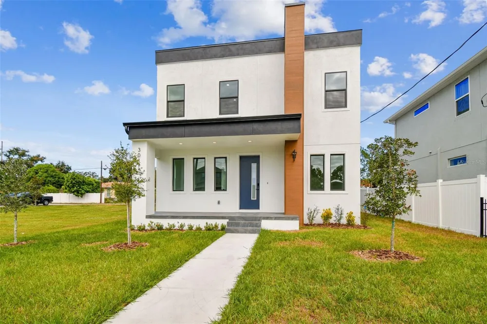 3017 W SPRUCE STREET Tampa, FL 33607