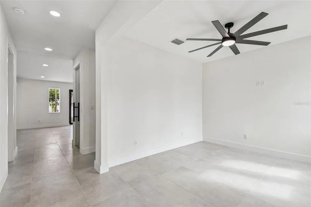 3017 W SPRUCE STREET Tampa, FL 33607