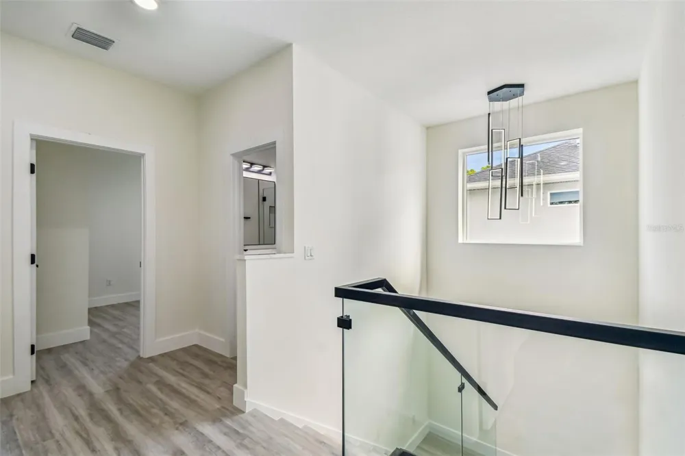 3017 W SPRUCE STREET Tampa, FL 33607