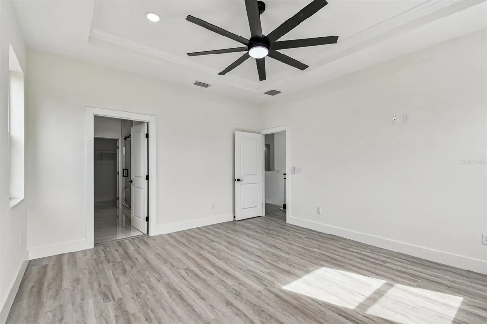 3017 W SPRUCE STREET Tampa, FL 33607
