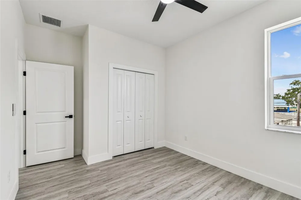 3017 W SPRUCE STREET Tampa, FL 33607