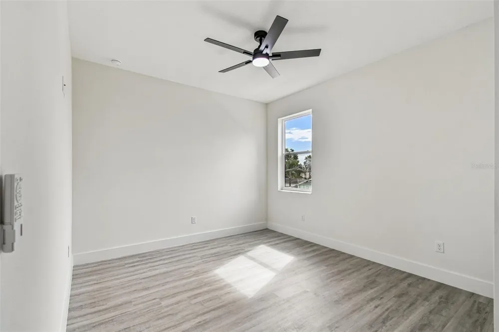 3017 W SPRUCE STREET Tampa, FL 33607