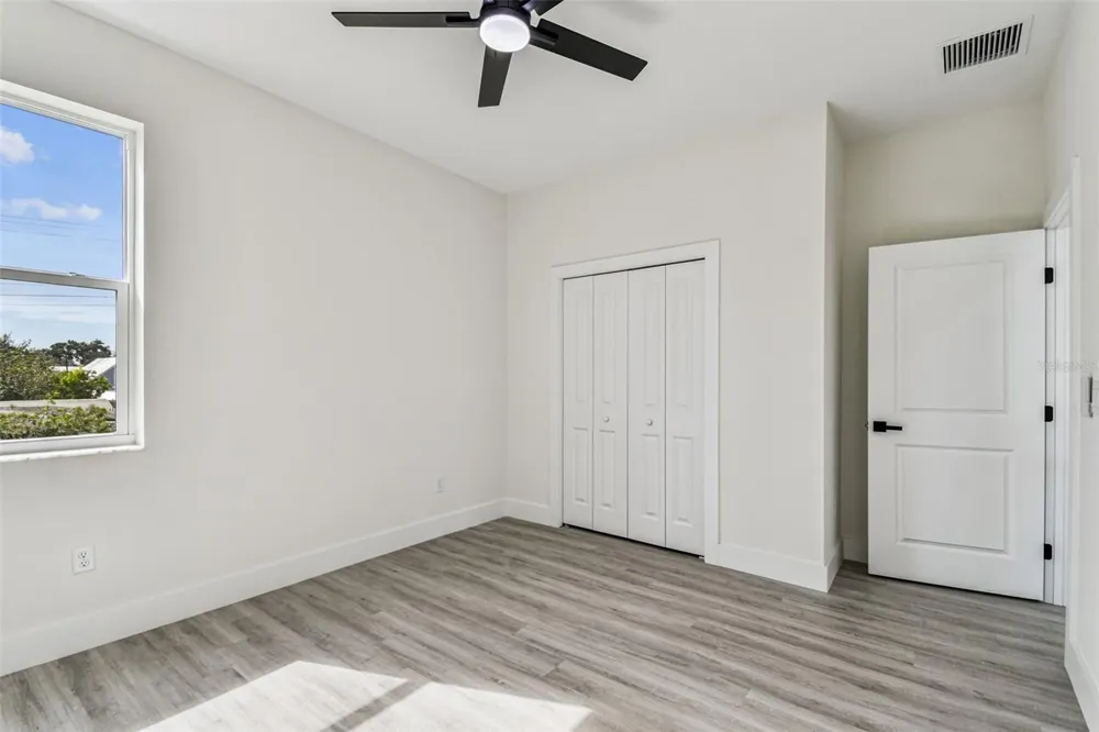 3017 W SPRUCE STREET Tampa, FL 33607