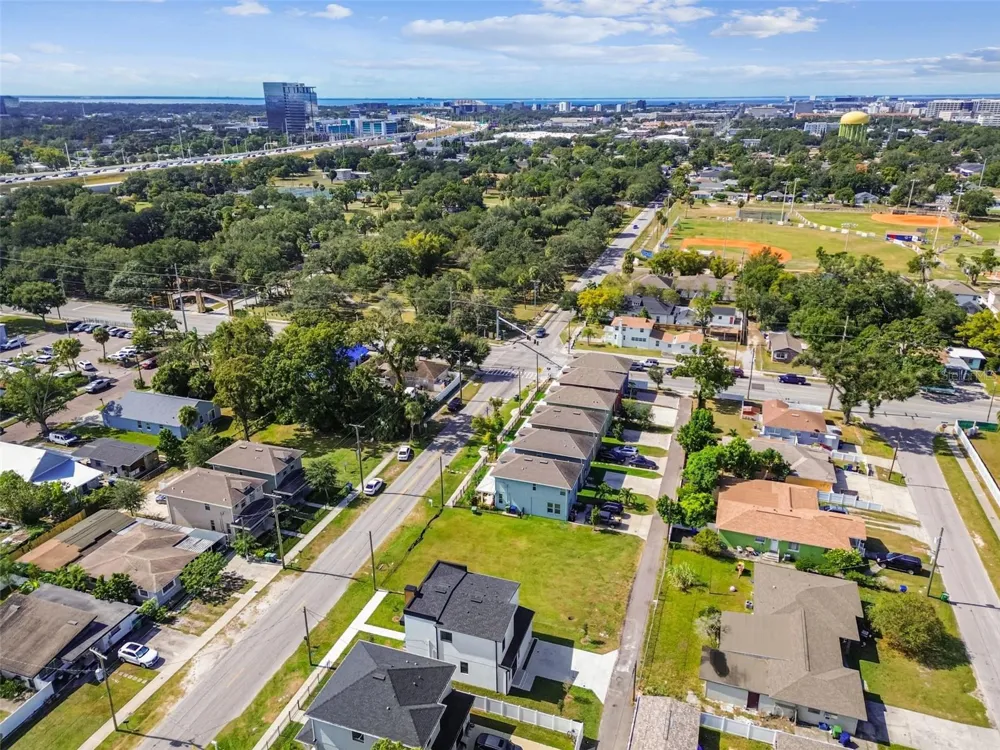 3017 W SPRUCE STREET Tampa, FL 33607