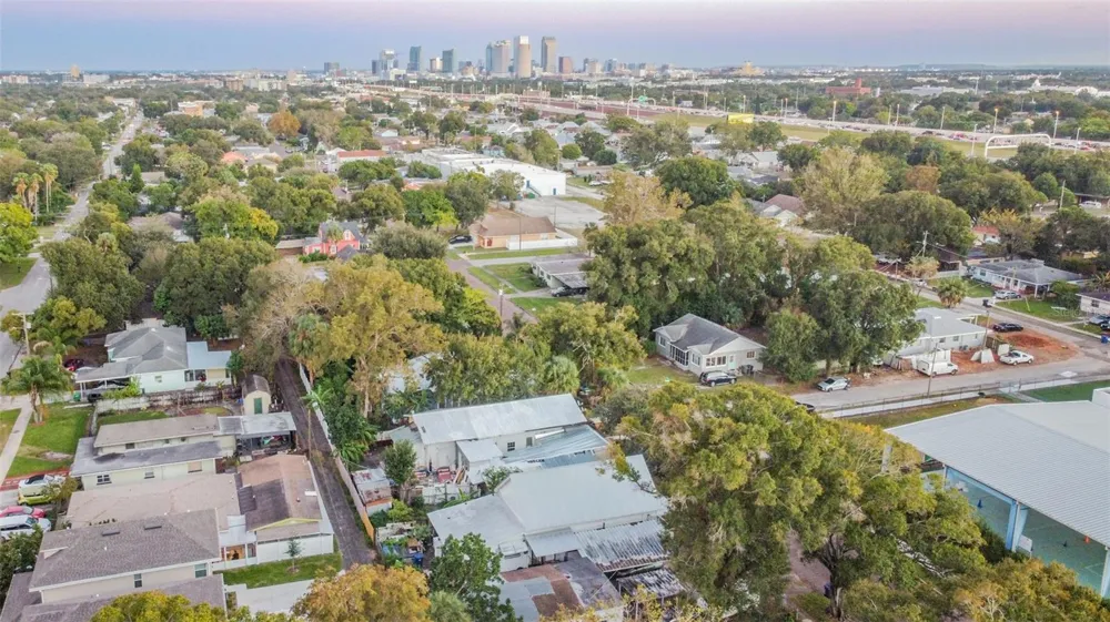 3017 W SPRUCE STREET Tampa, FL 33607