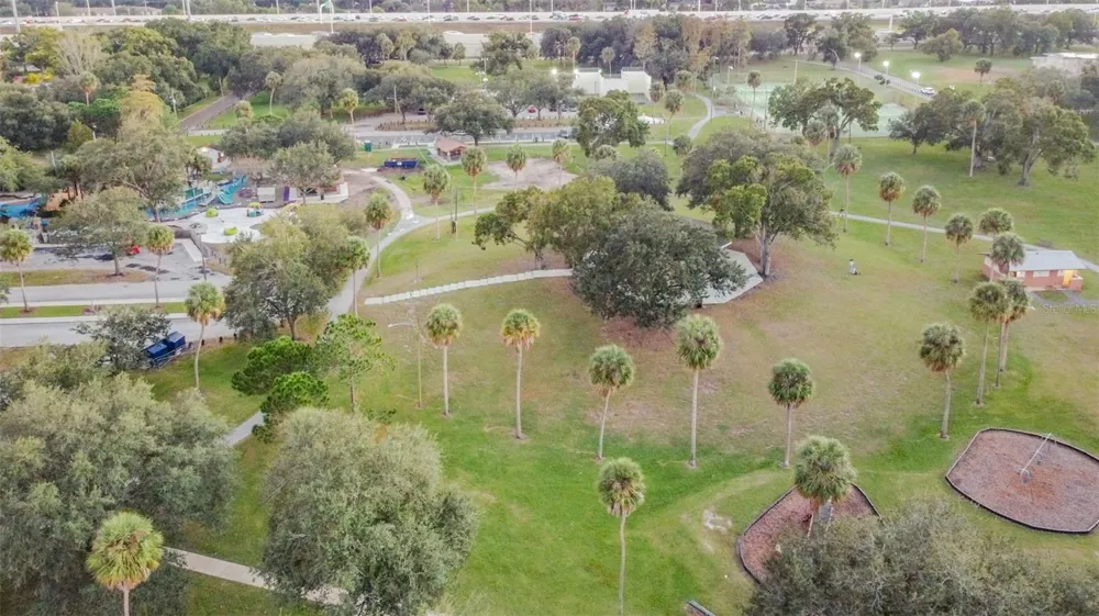 3017 W SPRUCE STREET Tampa, FL 33607
