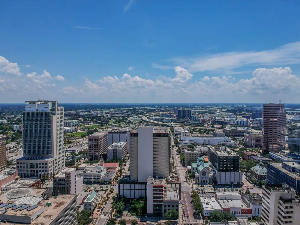 3017 W SPRUCE STREET Tampa, FL 33607