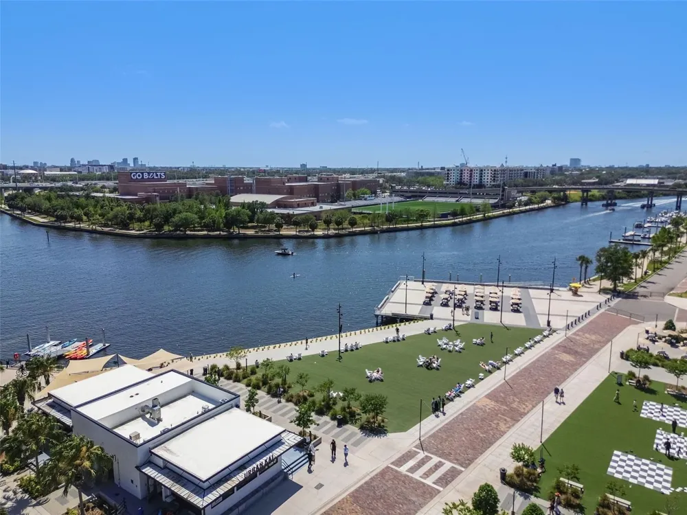3017 W SPRUCE STREET Tampa, FL 33607