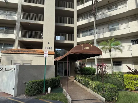 3940 Inverrary Blvd #106-A