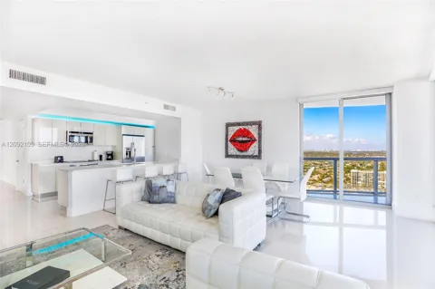 2600 E Hallandale Beach Blvd #T2902