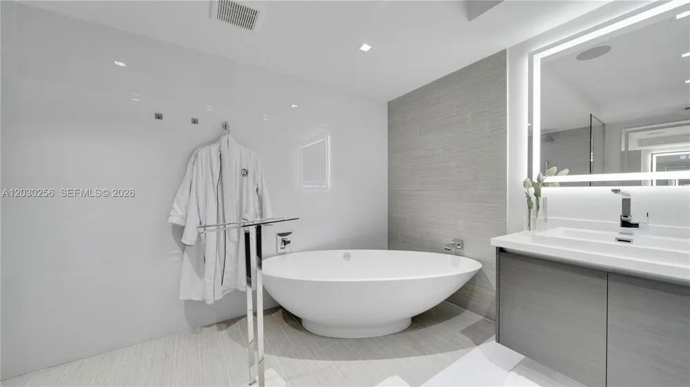 330 Sunny Isles Blvd #5-1107 Sunny Isles Beach, FL 33160