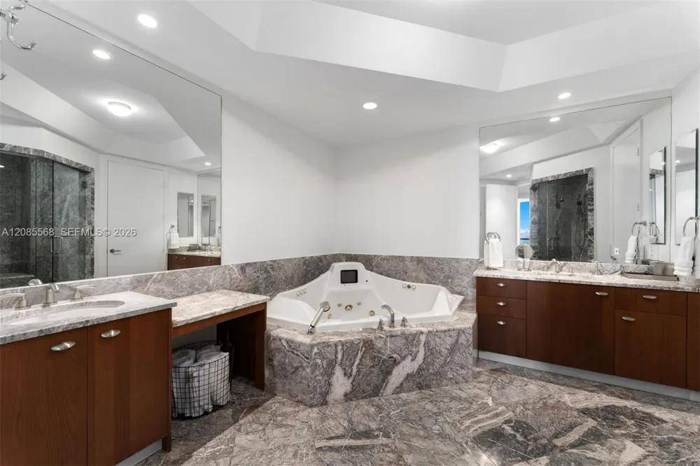 16047 Collins Ave #2502 Sunny Isles Beach, FL 33160