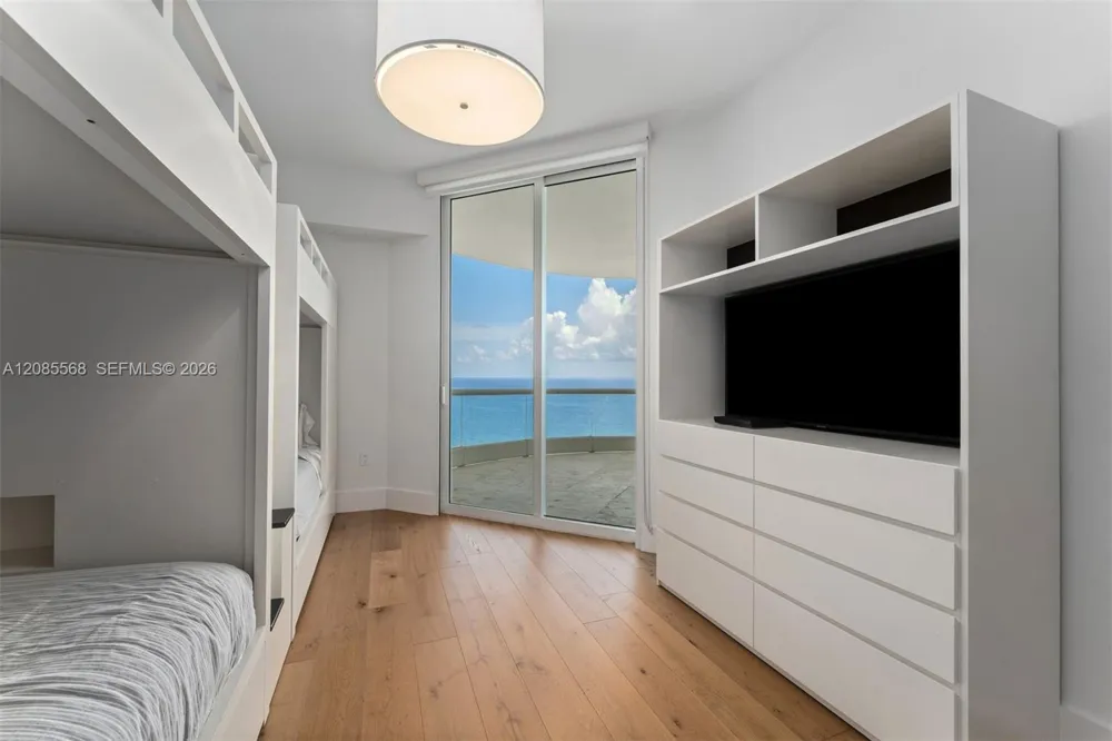 16047 Collins Ave #2502 Sunny Isles Beach, FL 33160