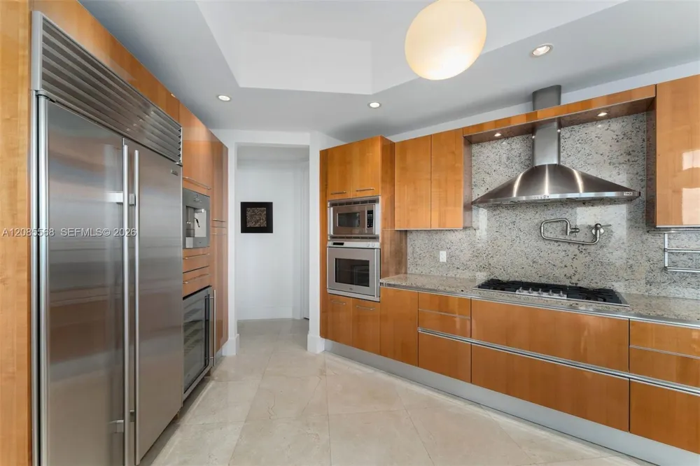 16047 Collins Ave #2502 Sunny Isles Beach, FL 33160