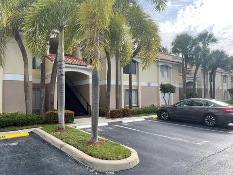 815 W BOYNTON BEACH BOULEVARD #11-203