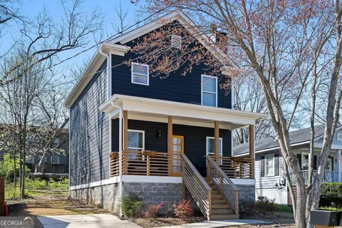 604 Julian ST NW