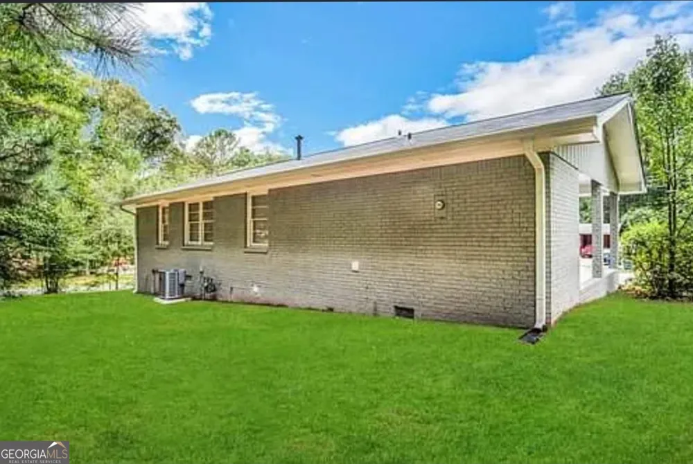 6263 Green Acres DR SW Covington, GA 30014
