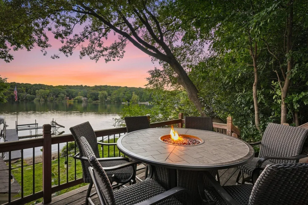 510 Pleasant View Road Chanhassen, MN 55317