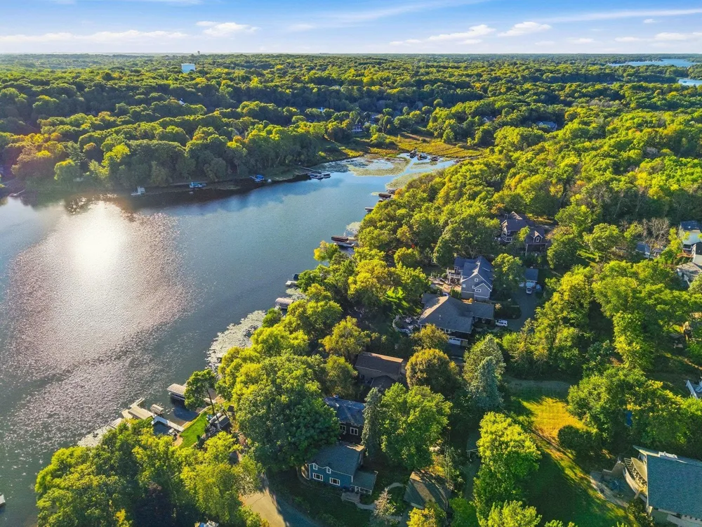510 Pleasant View Road Chanhassen, MN 55317