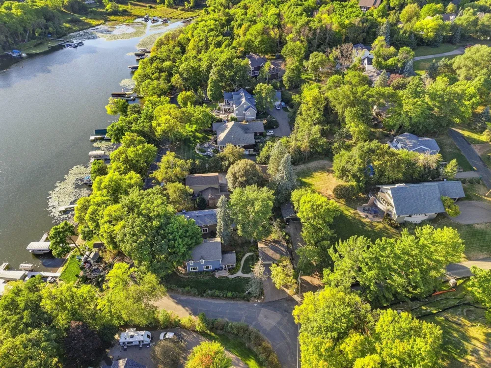 510 Pleasant View Road Chanhassen, MN 55317