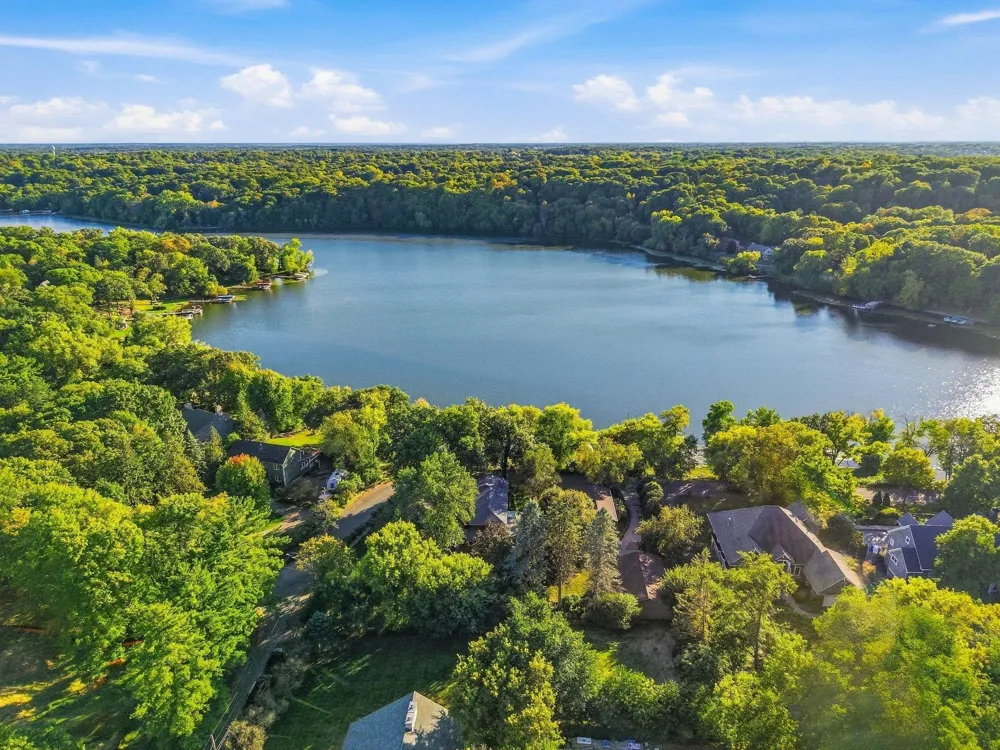 510 Pleasant View Road Chanhassen, MN 55317
