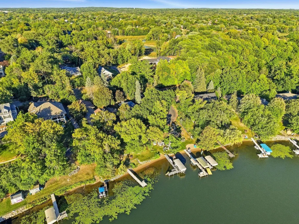 510 Pleasant View Road Chanhassen, MN 55317