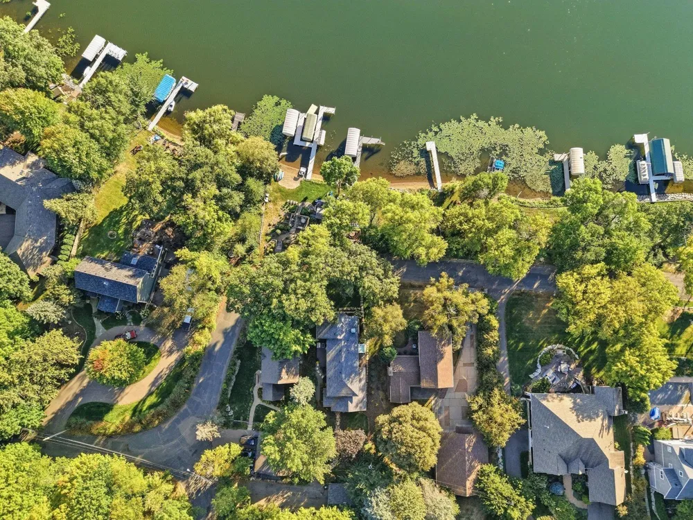 510 Pleasant View Road Chanhassen, MN 55317