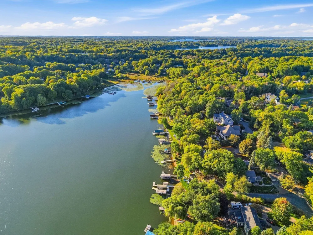 510 Pleasant View Road Chanhassen, MN 55317