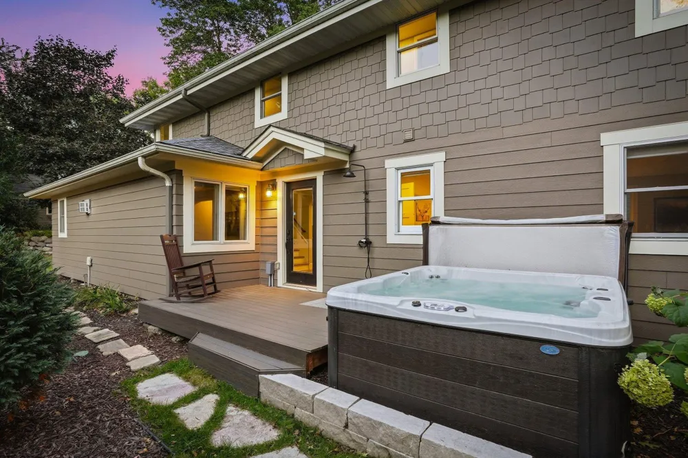 510 Pleasant View Road Chanhassen, MN 55317