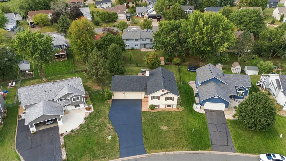 7163 158th Street W Apple Valley, MN 55124