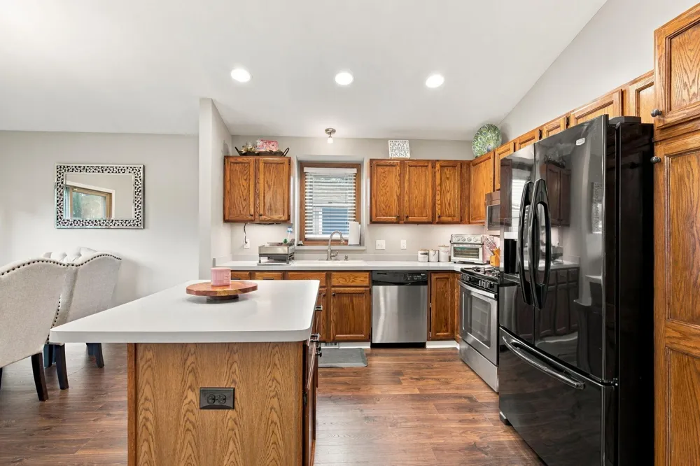 7163 158th Street W Apple Valley, MN 55124