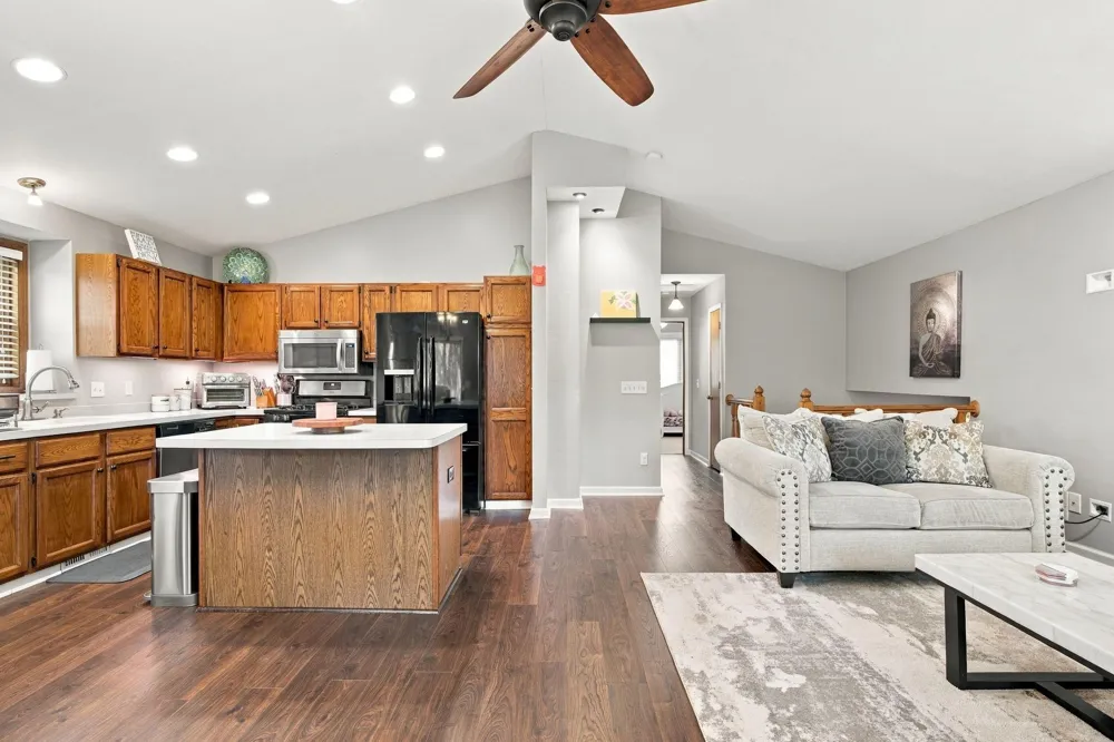 7163 158th Street W Apple Valley, MN 55124