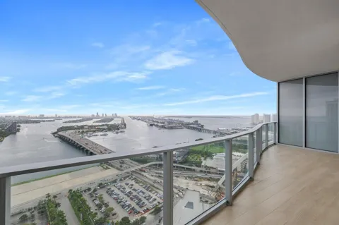 1400 Biscayne Boulevard #4003