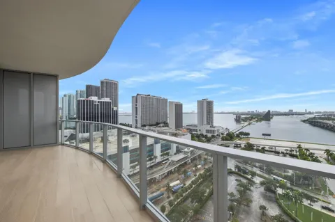 1400 Biscayne Boulevard #1904