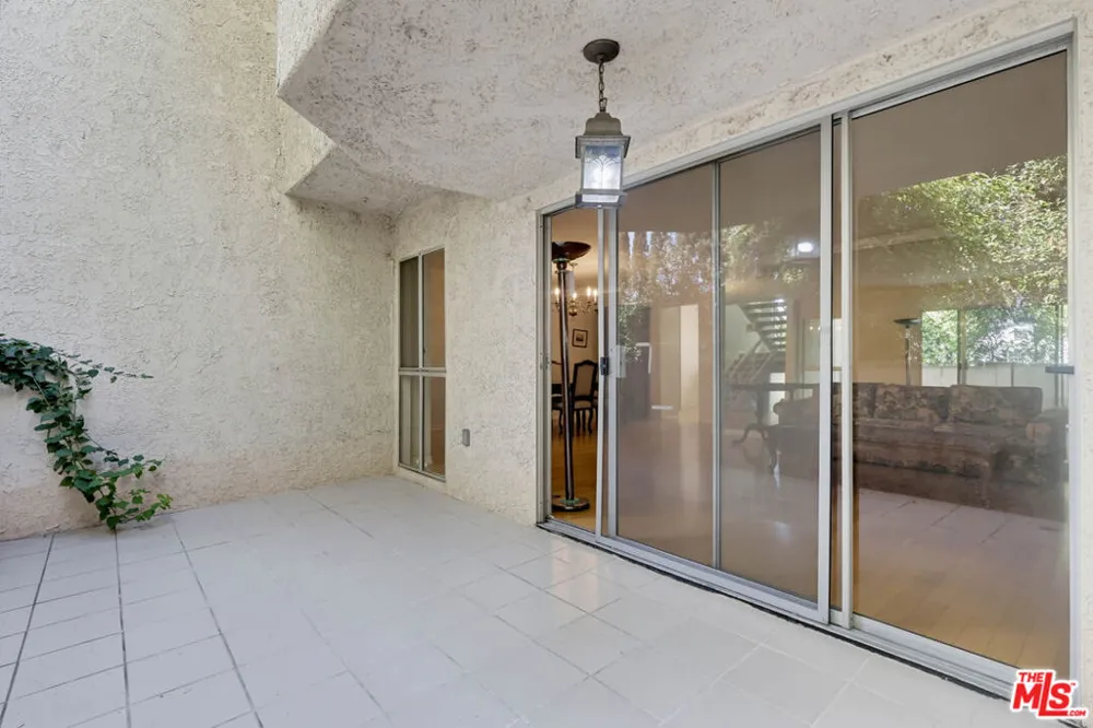 5339 Coldwater Canyon Avenue #B Los Angeles, CA 91401