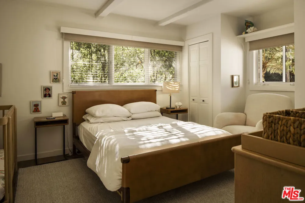 2630 Laurel Pass Los Angeles, CA 90046