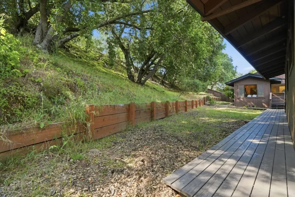 101 Ravinia Way Los Gatos, CA 95032