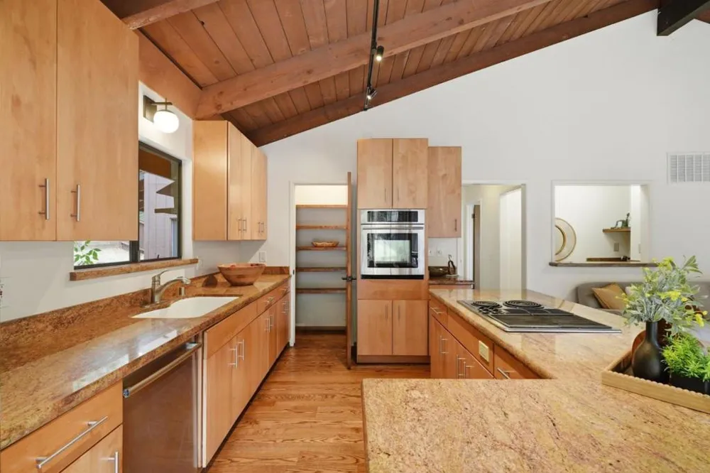 101 Ravinia Way Los Gatos, CA 95032