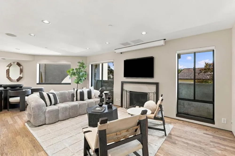 165 Forest Avenue #2C Palo Alto, CA 94301