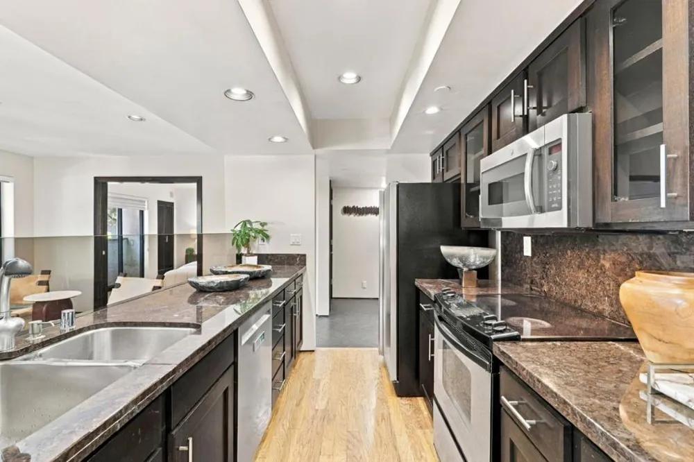 165 Forest Avenue #2C Palo Alto, CA 94301