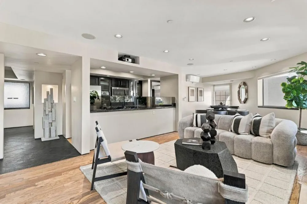 165 Forest Avenue #2C Palo Alto, CA 94301
