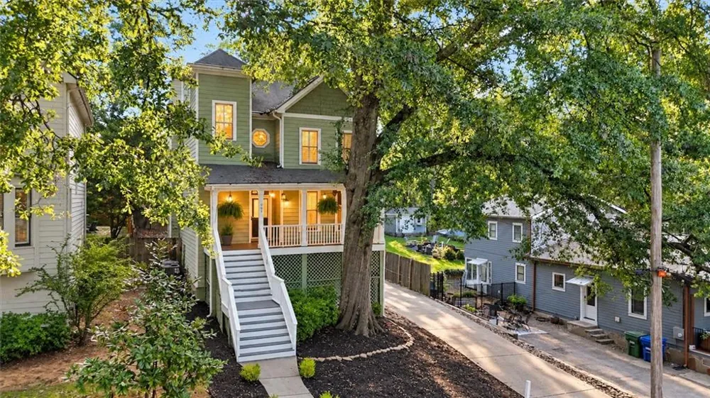 997 Longley Avenue NW Atlanta, GA 30318