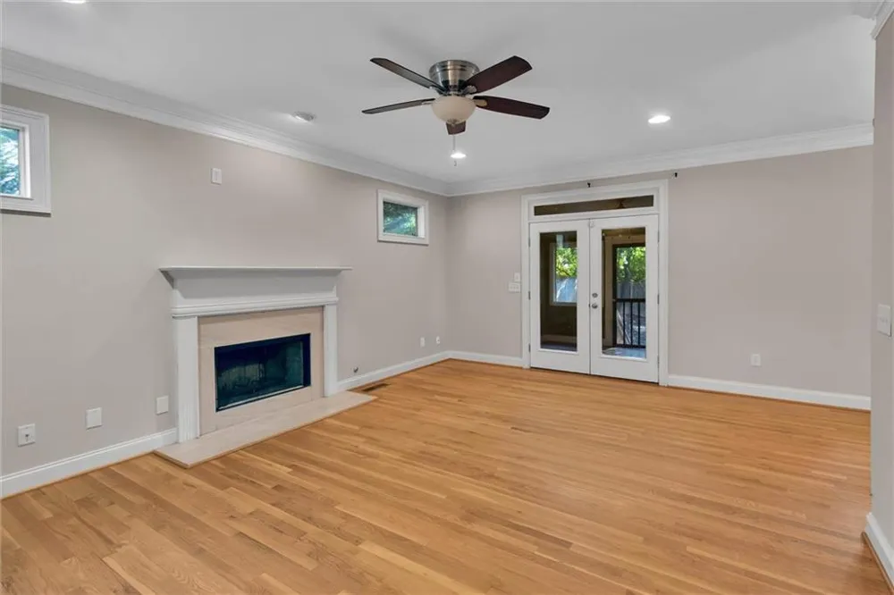 997 Longley Avenue NW Atlanta, GA 30318