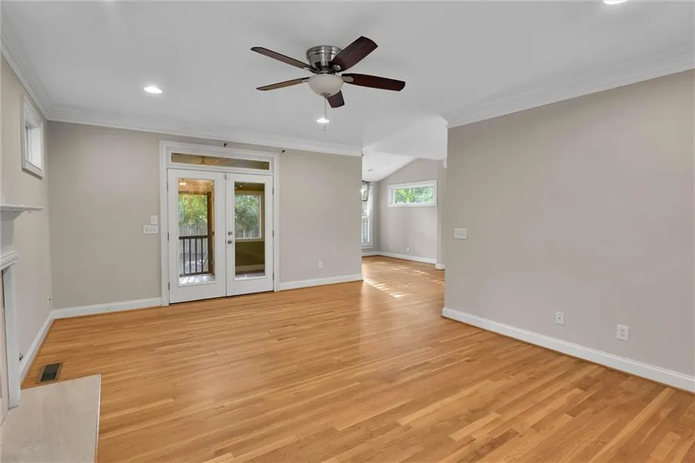 997 Longley Avenue NW Atlanta, GA 30318