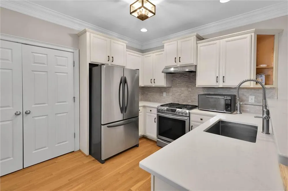 997 Longley Avenue NW Atlanta, GA 30318