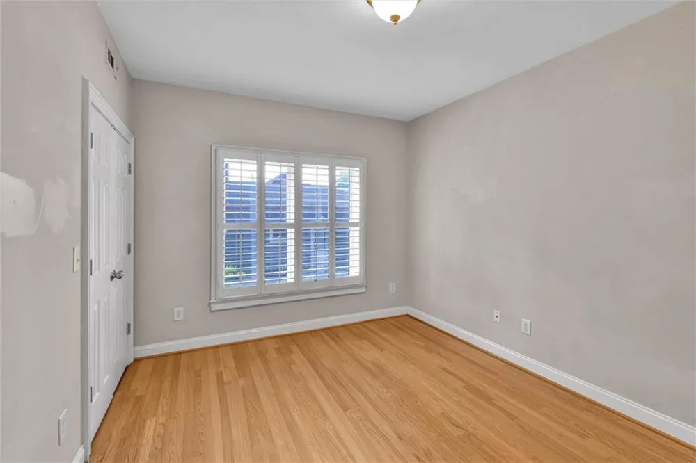 997 Longley Avenue NW Atlanta, GA 30318