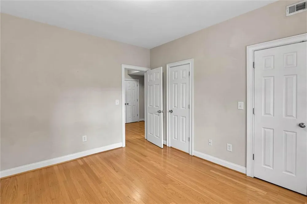 997 Longley Avenue NW Atlanta, GA 30318